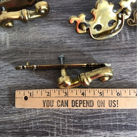 Vtg Brass Chippendale Cabinet Hardware - Picture 7 of 15